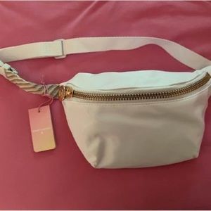 white stoney clover lane fanny pack